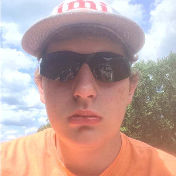 Meet your Posher, Josh - Picture 1 of 1